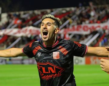 Barracas Central goleó a Acassuso y jugará contra River