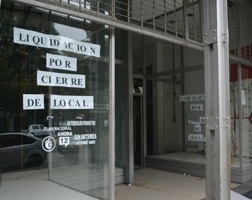 Tres de cada diez locales aún siguen vacíos en el microcentro porteño