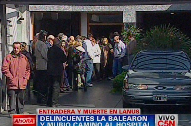 Conmoción en Lanús: despiden los restos de la mujer asesinada