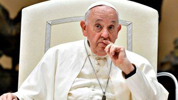 nuevo comunicado sobre la salud del papa francisco tras su ultima crisis respiratoria: reposo