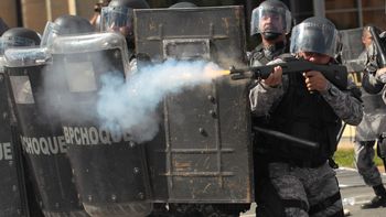 estalla brasil: temer envia a las fuerzas armadas para reprimir las protestas estalla brasil: temer envia a las fuerzas armadas para reprimir las protestas