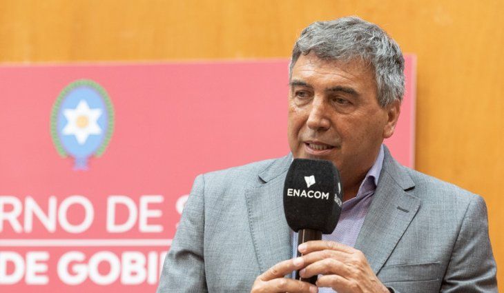 El Enacom entregó celulares, tablets y tarjetas telefónicas mientras avanzan las obras de conectividad