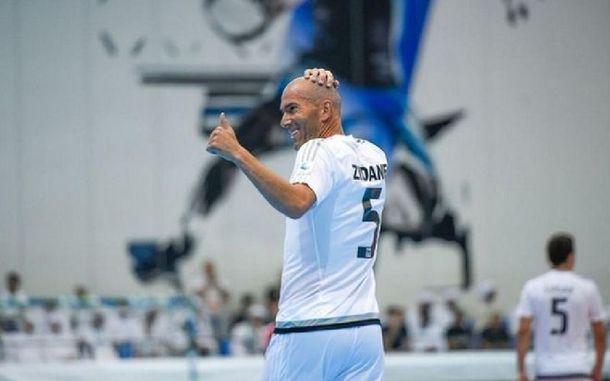 Interminable: Zinedine Zidane volvió a regar la cancha con su talento