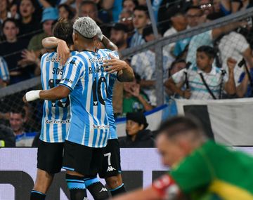 Racing venció a River por 1-0 y lo complicó en su pase a la fase de grupos de la Copa Libertadores