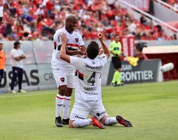Ángelo Gabrielli celebra el gol del empate