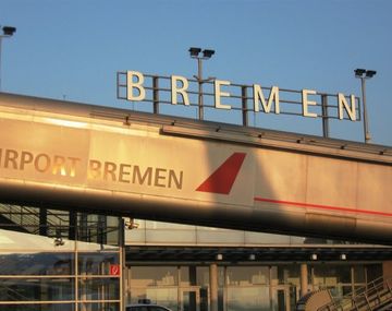 Desvían aviones en aeropuerto por la presencia de un ovni