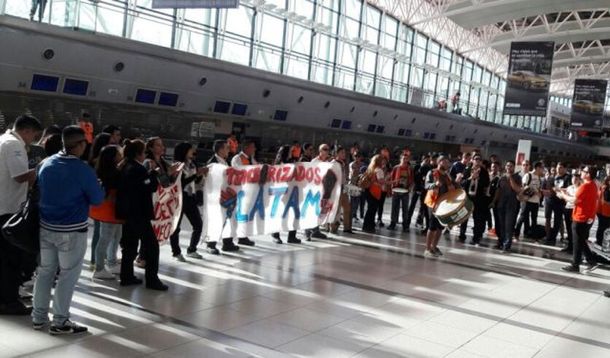 Aeronavegantes convocó a un paro por 24 horas en LATAM