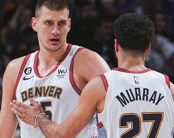 Denver barrió a los Lakers