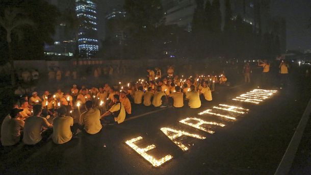 Casi 7.000 ciudades apagaron sus luces por el cambio climático