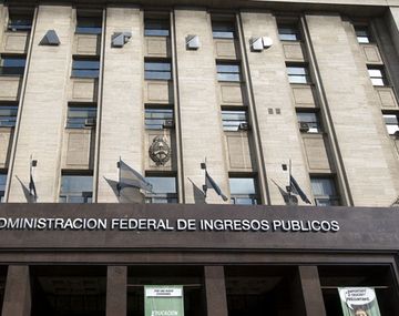 Aguinaldo: piden que algunos trabajadores no tributen Ganancias