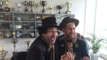 fotos: el encuentro de minguito, messi, el paton bauza y sergio romero fotos: el encuentro de minguito, messi, el paton bauza y sergio romero