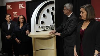 el reloj del juicio final marco un record alarmante: se acerca la medianoche en el mundo el reloj del juicio final marco un record alarmante: se acerca la medianoche en el mundo