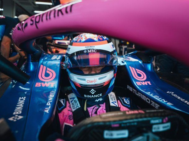 Franco Colapinto sufrió con Alpine y cerró en los últimos puestos de la FP2 en Singapur
