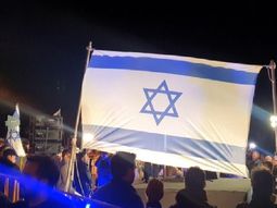 Decenas de referentes uruguayos de distintos rubros lanzaron una campaña para pedirle a Hamas la liberación de rehenes en el marco de la guerra con Israel. Decenas de referentes uruguayos de distintos rubros lanzaron una campaña para pedirle a Hamas la liberación de rehenes en el marco de la guerra con Israel.