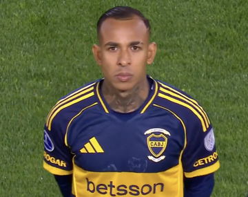 Polémica reacción de la Bombonera a la vuelta de Sebastián Villa a Boca: silbidos y repudió de los hinchas