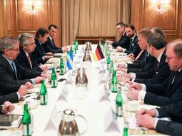 Alberto, en un desayuno con empresarios alemanes: Somos un paciente en terapia intensiva