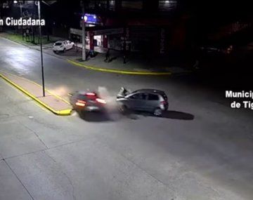 Impactante accidente en Tigre: auto perdió el control e impactó de frente contra otro