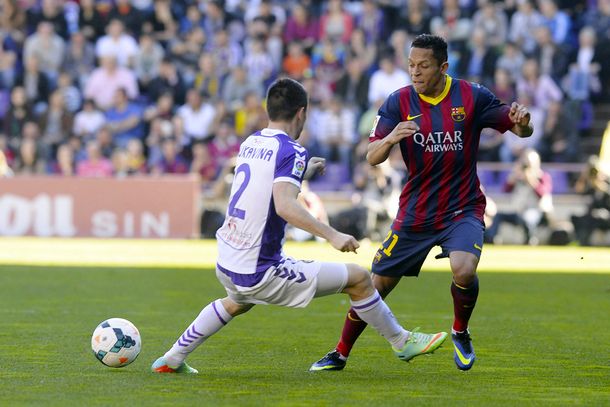 Con Messi, el Barcelona jugó mal, perdió con Valladolid y no llegó a la cima