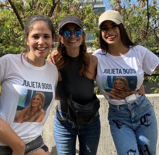 Gran Hermano: una multitud en Plaza Devoto con Romina y Daniela por Julieta