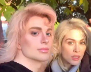 El Elfo junto a Lilia Lemoine.&nbsp;