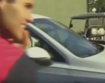 Empezó mal: un refuerzo del Barcelona le chocó el auto a Luis Suárez