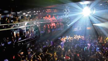 egresados se disfrazaron de nazis y atacaron a chicos judios en boliche egresados se disfrazaron de nazis y atacaron a chicos judios en boliche