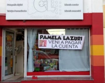 Escracharon a una clienta con un cartel en la vidriera por no pagar la cuenta