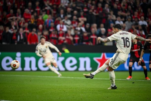 Roma, con un doblete de Paredes, empató ante Bayer Leverkusen pero quedó eliminado de la Europa League