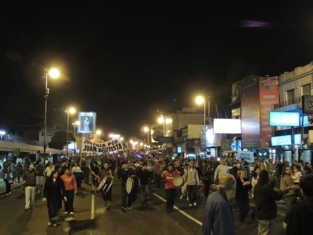 Marcha de vecinos en Lanús