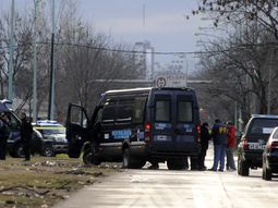 feroz tiroteo entre barras de boca: dos muertos y heridos feroz tiroteo entre barras de boca: dos muertos y heridos