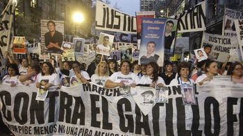 masivas marchas para exigir la aparicion de santiago maldonado masivas marchas para exigir la aparicion de santiago maldonado