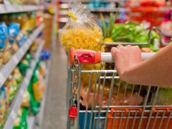En febrero las ventas en los supermercados bajaron un 5,8% interanual