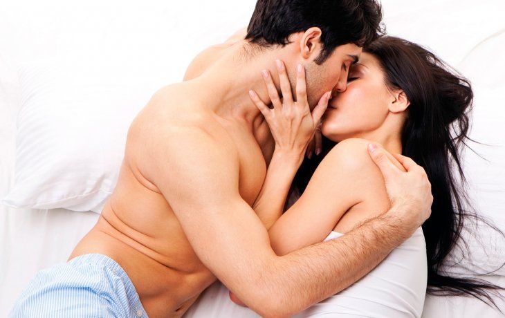 30 posturas del Kamasutra para disfrutar en la cama