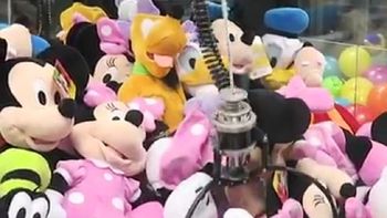 El truco para sacar peluches de la máquina siempre El truco para sacar peluches de la máquina siempre