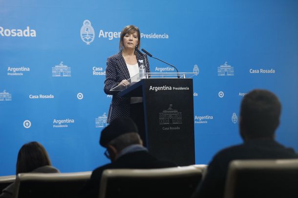 El portavoz presidencial Gabriela Cerruti apuntó contra las fake news.&nbsp;