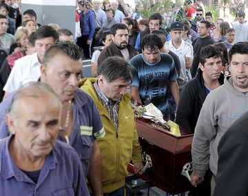 Inhumaron los restos de Araceli en el cementerio de San Martín