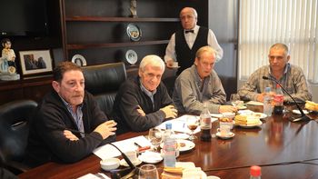 centrales sindicales oficialistas insistiran por ganancias centrales sindicales oficialistas insistiran por ganancias