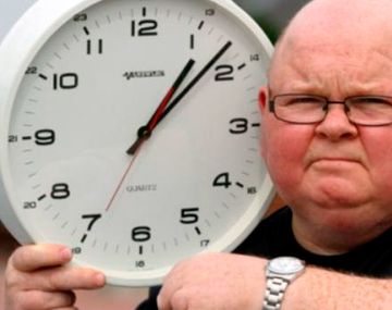 La explicación de la inteligencia artificial sobre las personas que llegan tarde a todos lados.