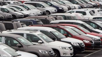 Este es el coche más recomendado no solo por su precio, sino también por su respuesta. 