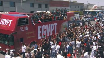 video: egipto tuvo un emotivo regreso tras ser eliminado por argentina del mundial 2026