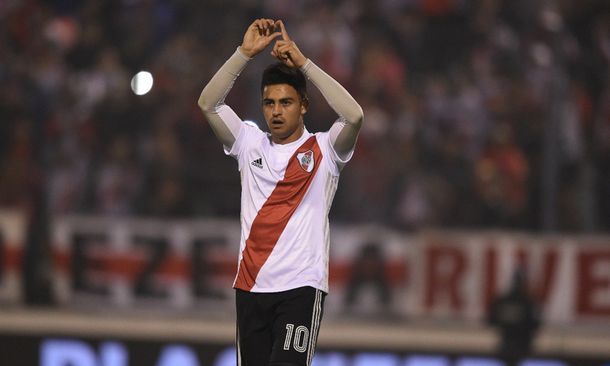 Pity Martínez festeja su gol