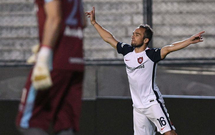 El mediocampista convirtió dos goles y fue la gran figura