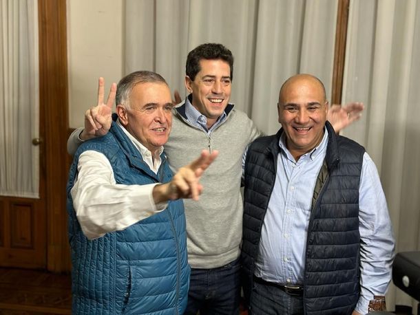 En Tucumán, Wado de Pedro destacó a Juan Manzur y Osvaldo Jaldo, y cuestionó a la Corte Suprema