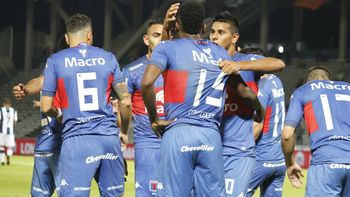 Tigre celebra su vuelta al triunfo tras cuatro derrotas consecutivas Tigre celebra su vuelta al triunfo tras cuatro derrotas consecutivas