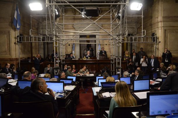 El Senado convocó a una sesión especial