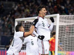 Jorge Sánchez festeja el gol que le daba el triunfo parcial a México ante Bélgica. El juego terminó empatado en un gol. El Tri mejoró su juego y hasta pudo ganarlo, pero igual fue abucheado por la afición. Jorge Sánchez festeja el gol que le daba el triunfo parcial a México ante Bélgica. El juego terminó empatado en un gol. El Tri mejoró su juego y hasta pudo ganarlo, pero igual fue abucheado por la afición.