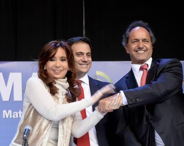 Cristina Kirchner defendió a Scioli de la campaña sucia contra el FPV