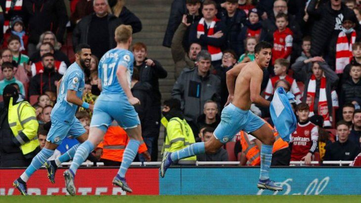 Premier League: el Manchester City le ganó al Arsenal en tiempo de descuento