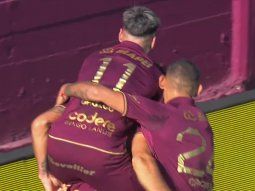 Lanús ganó, se prendió y hundió a Sarmiento