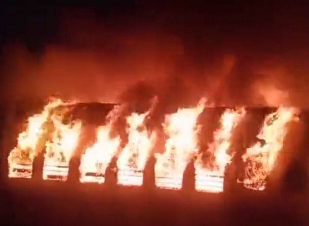 India: 10 muertos y más de 20 heridos por el incendio de un vagón durante una fiesta privada